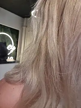 IveySin - Hand in panties&tease