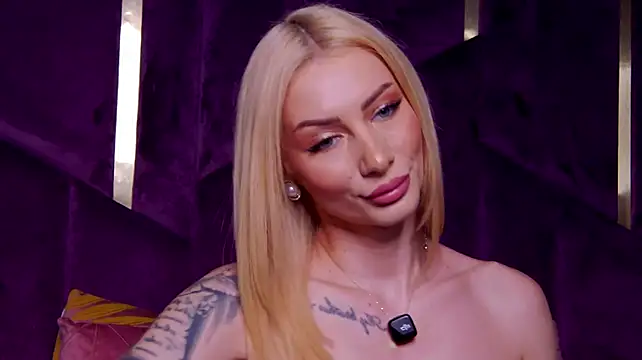 AngieShae - 😈 Tempt Me a Little More
