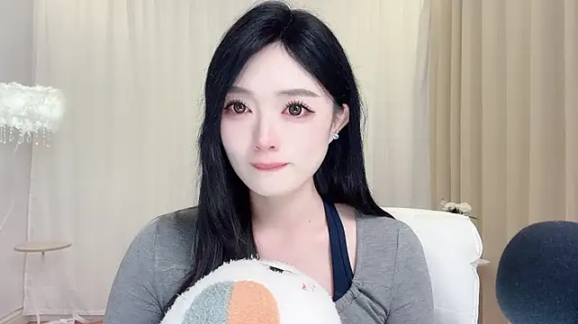 LiLy0608 - 安静地发呆，任由心事慢慢沉淀。
