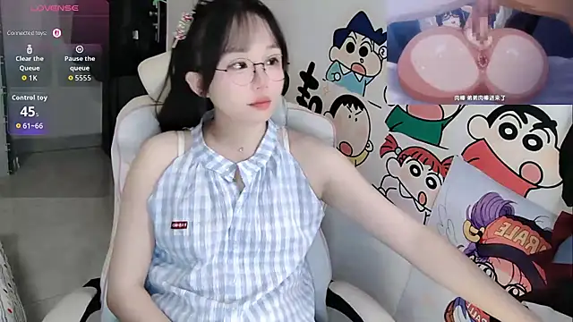 Angela-AMY - 我的心思很好猜，除了减肥就是发财 脱一件吧