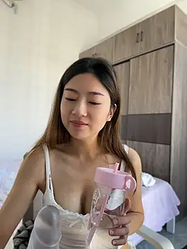 Olivia_0919 - 赚钱买小粉.不开票，只接c2c. Pvt表演超大肉棒自慰菊花
