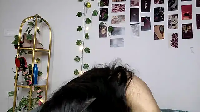 Dasydoll - pussy show closeup