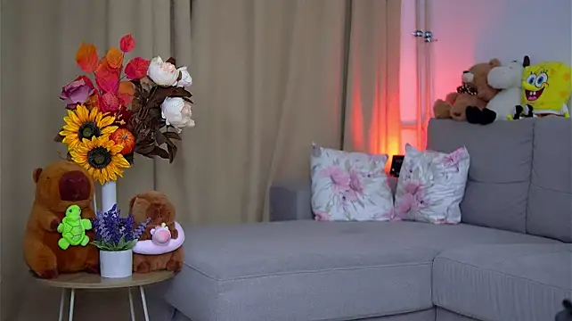 HotMollyX - Spank my boobs 💦