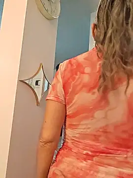Lossexycacha - Showing tits to a female friend