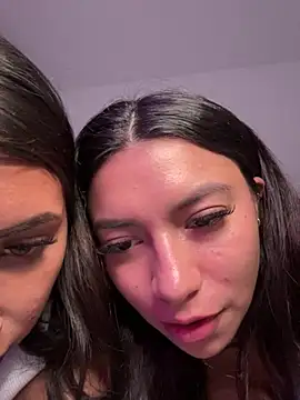 CocoaGigiMuse - GIGI RIDE + YUL SUCK DILDO 😈😈