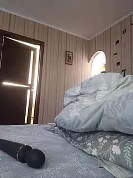 BustyBlond