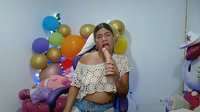 Sexy_bunny_hot - It's cold here; warm me up.