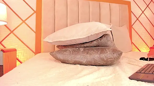 TahliaMoreau - 😈Bounce ass and Squeeze it😈