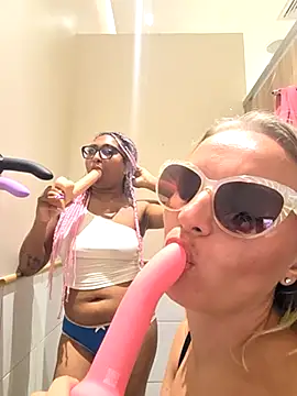 Anvessra - Show Tits