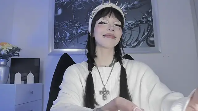Elledanielle - Plug ass play