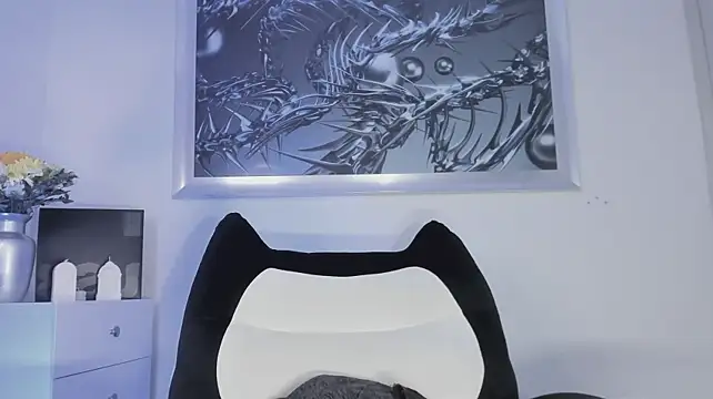 Elledanielle - Plug ass play