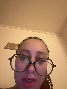 Queenlo_xxx - gagne 2 vidéos👅