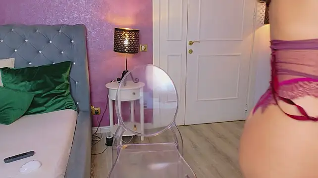 CarlaReysX - 🍒Oil my boobs🍒