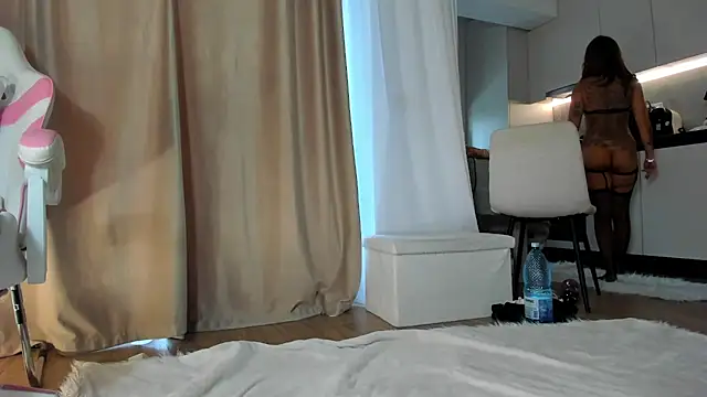 Anya_Belle - SQUIRT TIME NOW !!!
