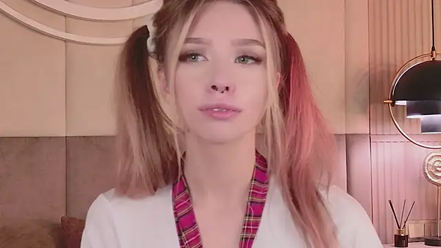 Sierra_Fane - HAND BRA VR