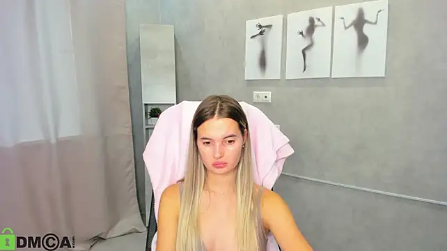 Donna_Evans - show tits