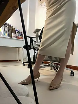 Goldbaby888 - secrets in the office办公室的秘密你知我知💕