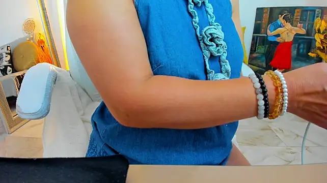 Julya_Anna - masturbate pussy and do orgasm squirt..