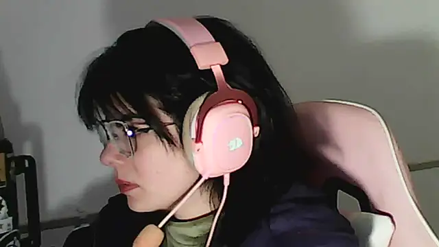 Owly_bloom - just chatting
