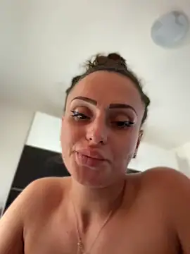 Caramellaa - Destroy my pussy🫦💦
