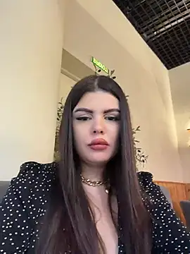 AmelliaDiamond - Take off your panties in the cafe