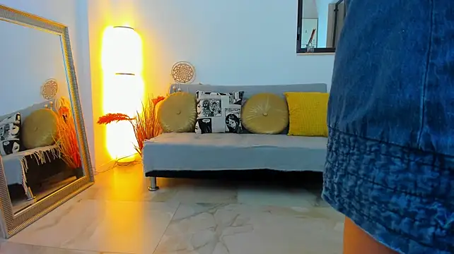 Julya_Anna - masturbate pussy and do orgasm squirt..