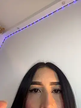 Kymberly_18 - Play Finger pussy close 💦😈