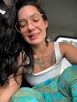 MeekyRich - Dildo on pussy
