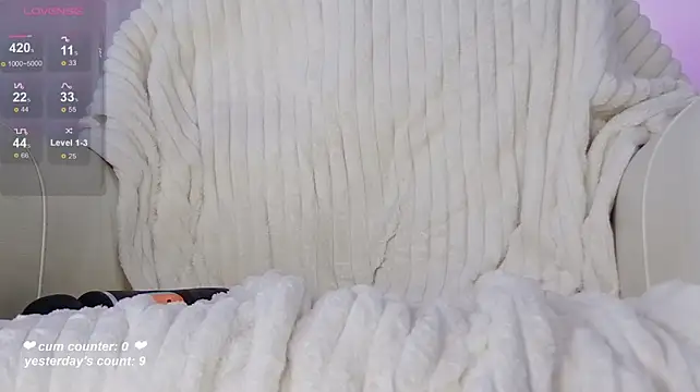 Laurainlove - spank my ass 5 times
