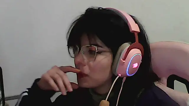 Owly_bloom - just chatting