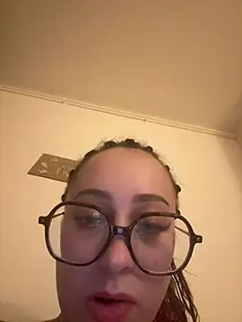Queenlo_xxx - gagne 2 vidéos💦