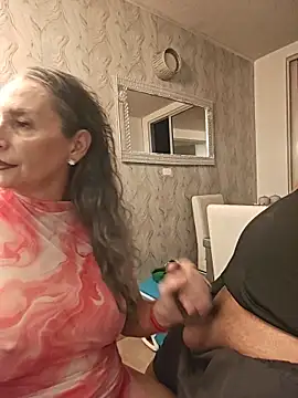 Lossexycacha - She plays with a cock on her tits.