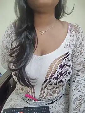 Hot_zeclin - Tight cameltoe move up down on pussy 💦