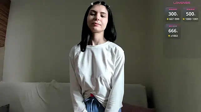 ErlinaBuoy - Tease you with my clevage