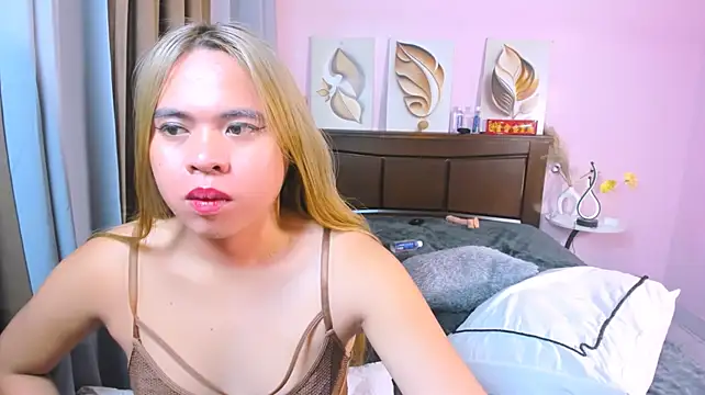 Vivienne_Destiny - A BIG LOAD CUM AND ORGY SESSION