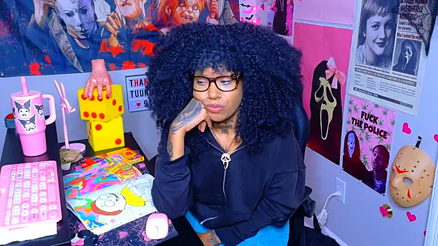 Spookiebaddie - get me naked!