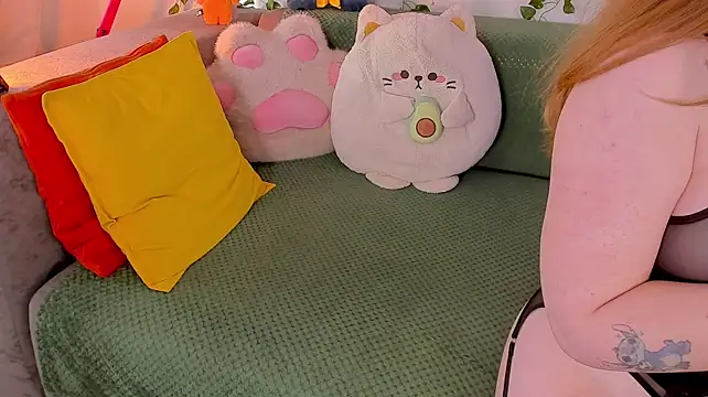 Tori_the_witch - pussy flash + tease!
