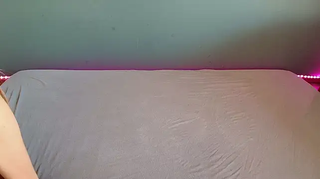 GlowingBlondie - Dildo fuck Cumshow