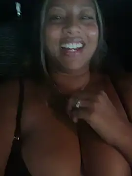 TammyOnTheMenu - 😽 play + close up 2 mins