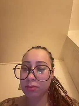 Queenlo_xxx - gagne 2 vidéos💦