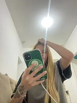 Barbie107 - Mostrar os peitos