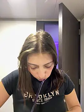 D-Bunnyyy - BLOWJOB + SPIT