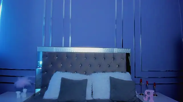 AngelinaWett - spread your legs wide and play pussy