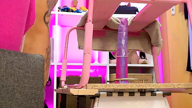 SunshineLexi - Ass oil+6spanks+1video+2Min Controlle LT