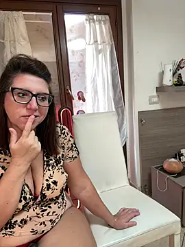 SinfulMarkedQueens - Fisting pussy Catherine più due foto hot