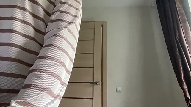 Arimy - Bite my lips slowly