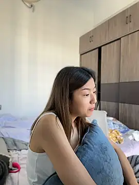 Olivia_0919 - 赚钱买小粉.不开票，只接c2c. Pvt表演超大肉棒自慰菊花