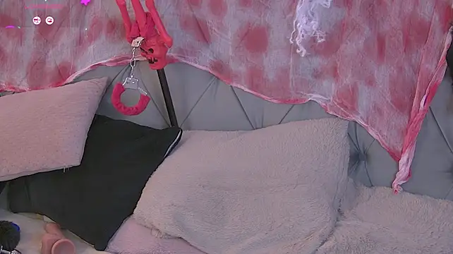 LolaButtie - TITS TEASE