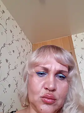 IsabellaBoni - Spank ass×25 and fingers