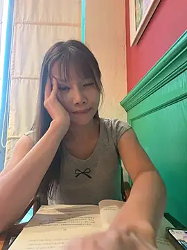 Fire-18 - 学姐为了完成学业 出卖身体 图书馆 搞刺激 完成目标脱内裤